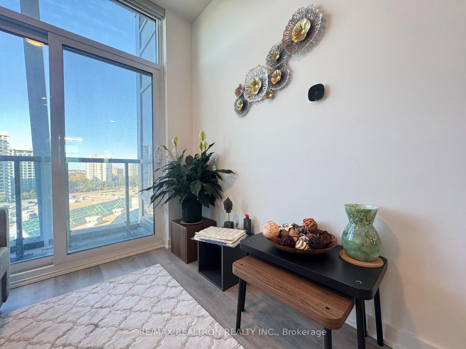 Photo 10 of Unit 728, 50 Upper Mall Way, Vaughan, Brownridge — HOMEH