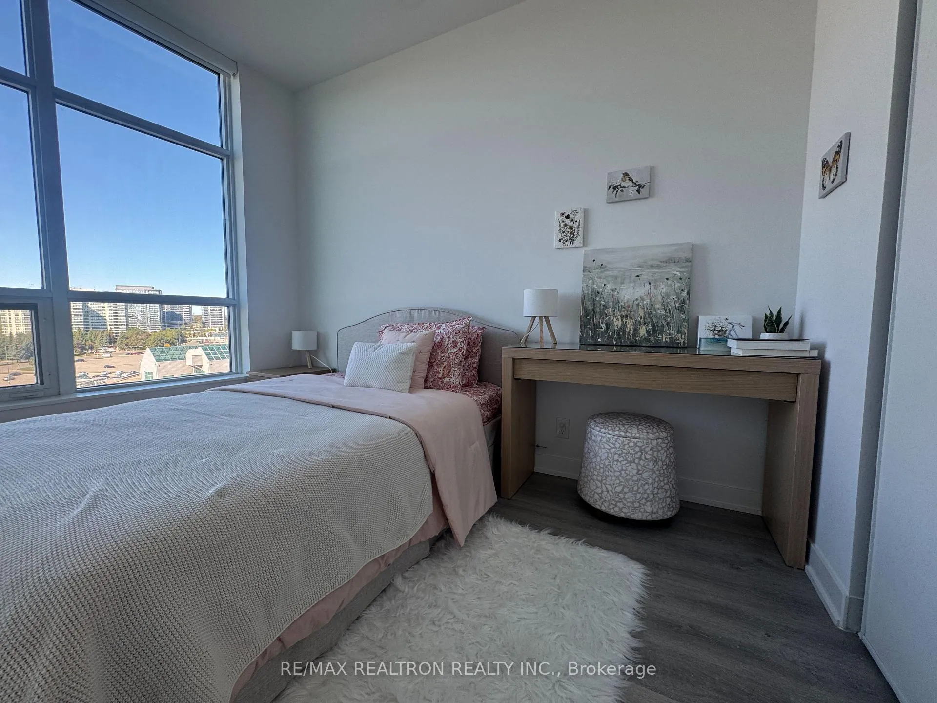 Photo 13 of Unit 728, 50 Upper Mall Way, Vaughan, Brownridge — HOMEH