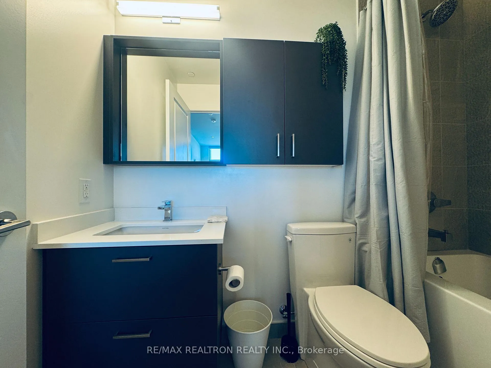 Photo 14 of Unit 728, 50 Upper Mall Way, Vaughan, Brownridge — HOMEH