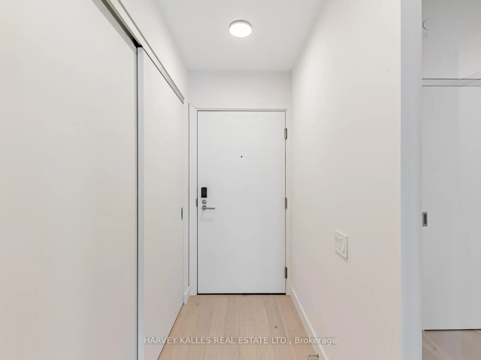 Photo 3 of Unit 303, 1720 Bayview Avenue, Toronto, Mount Pleasant East — HOMEH