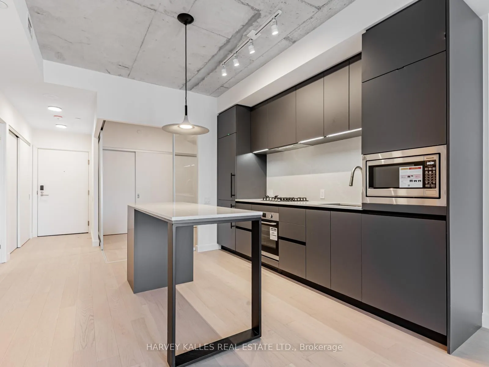 Photo 10 of Unit 303, 1720 Bayview Avenue, Toronto, Mount Pleasant East — HOMEH