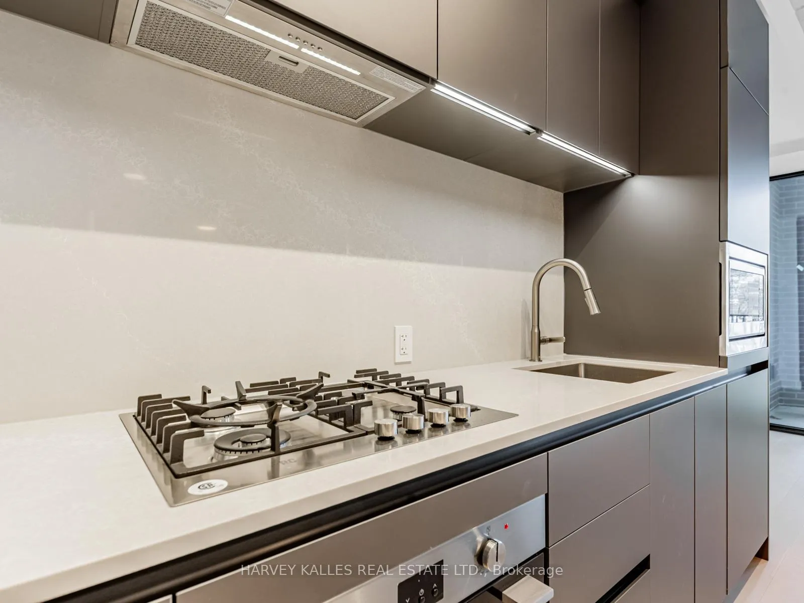 Photo 12 of Unit 303, 1720 Bayview Avenue, Toronto, Mount Pleasant East — HOMEH