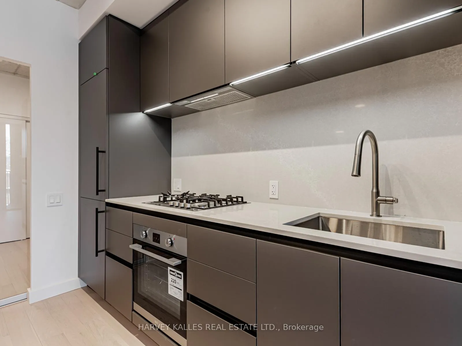 Photo 13 of Unit 303, 1720 Bayview Avenue, Toronto, Mount Pleasant East — HOMEH