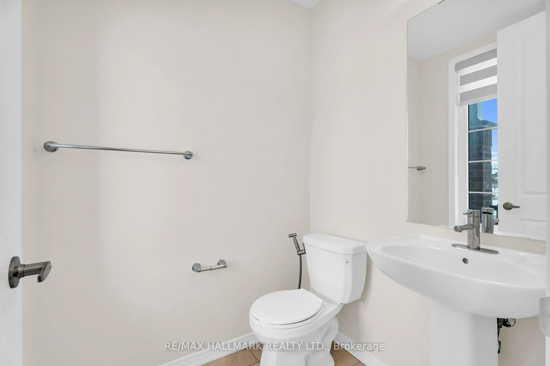 Photo 7 of 131 Cuesta Heights, Hamilton, Stoney Creek Mountain — HOMEH