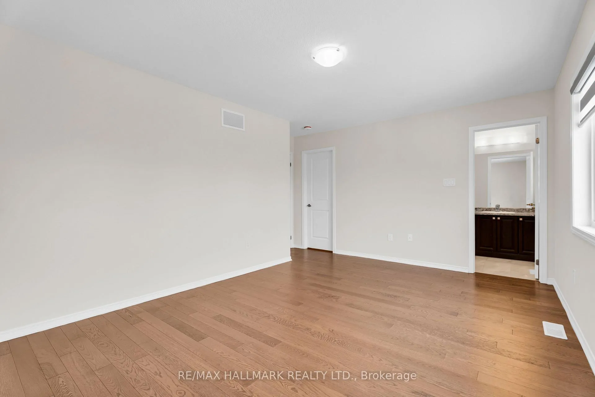 Photo 9 of 131 Cuesta Heights, Hamilton, Stoney Creek Mountain — HOMEH