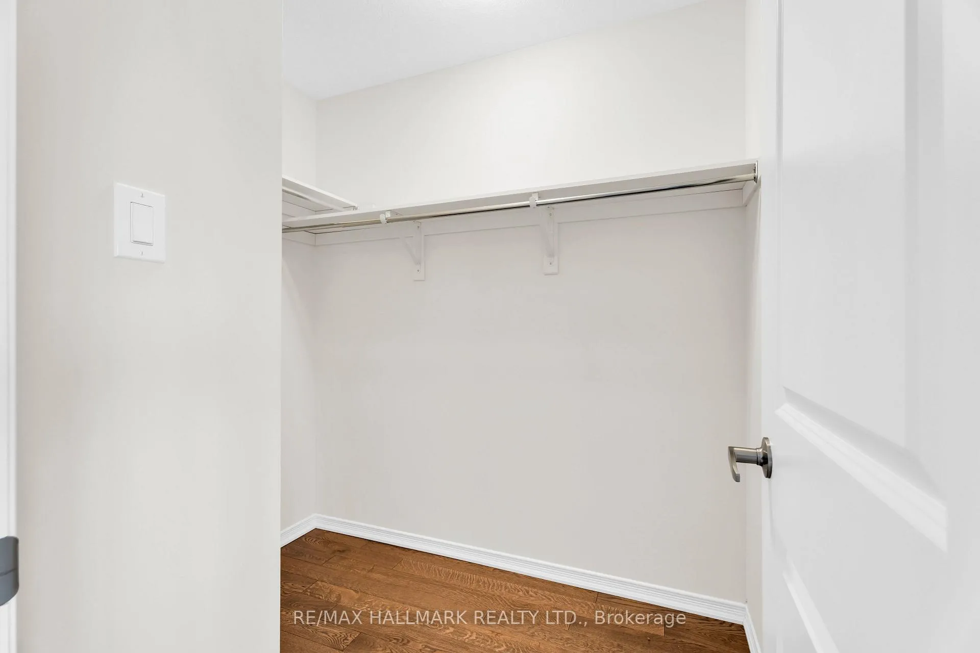 Photo 11 of 131 Cuesta Heights, Hamilton, Stoney Creek Mountain — HOMEH