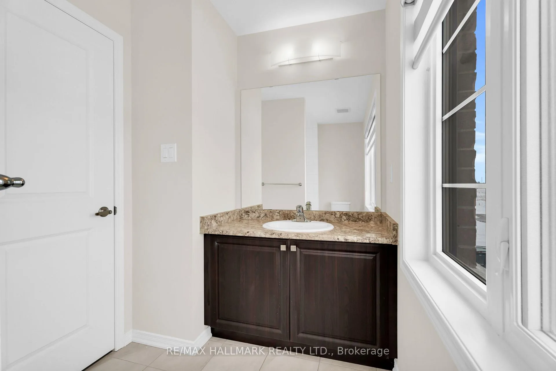 Photo 14 of 131 Cuesta Heights, Hamilton, Stoney Creek Mountain — HOMEH