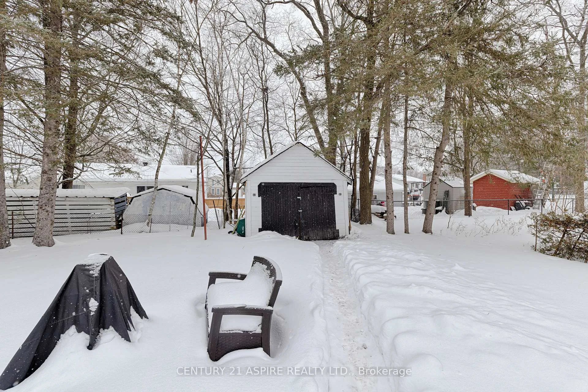 Photo 4 of 31 East Street E, Petawawa — HOMEH