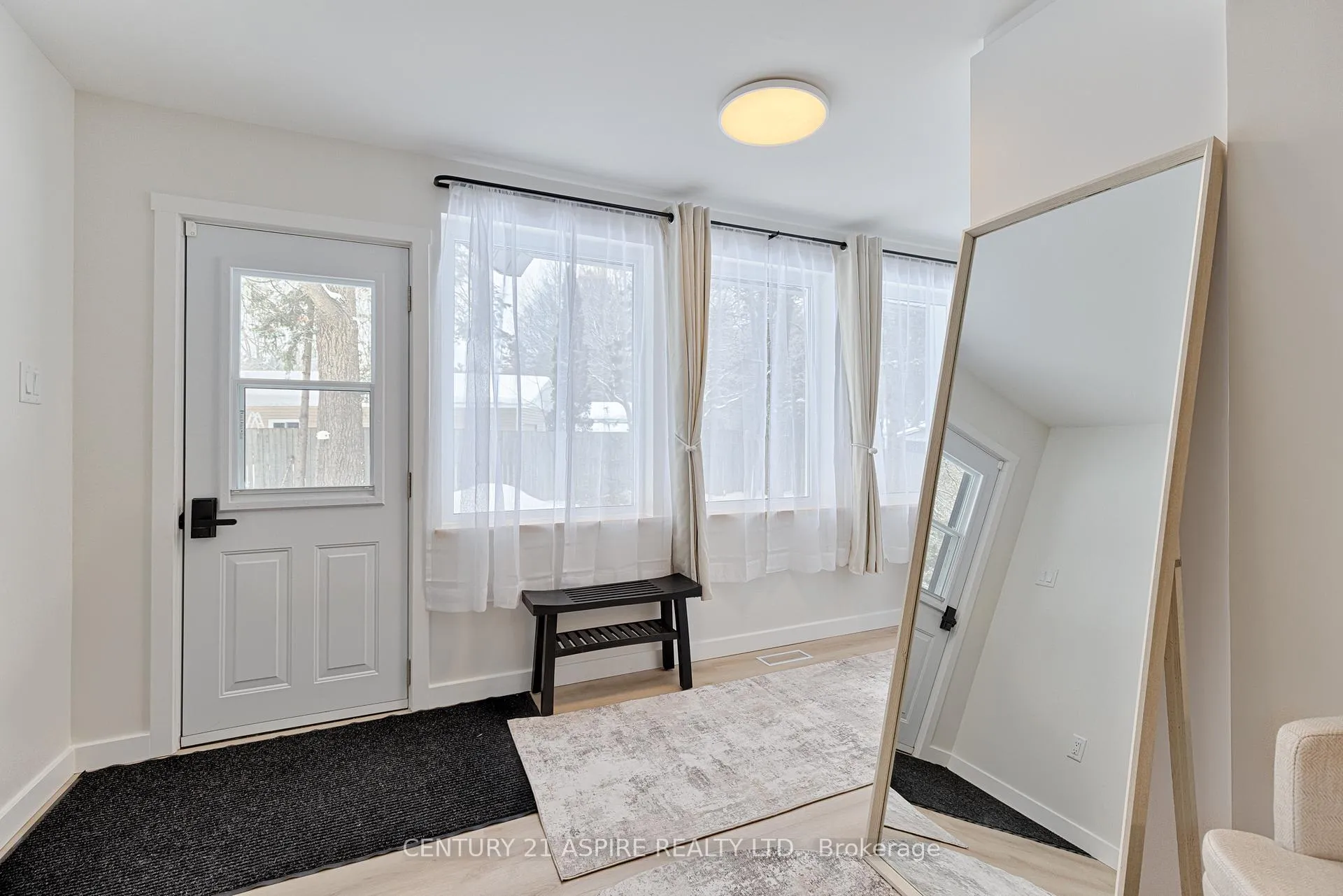 Photo 10 of 31 East Street E, Petawawa — HOMEH