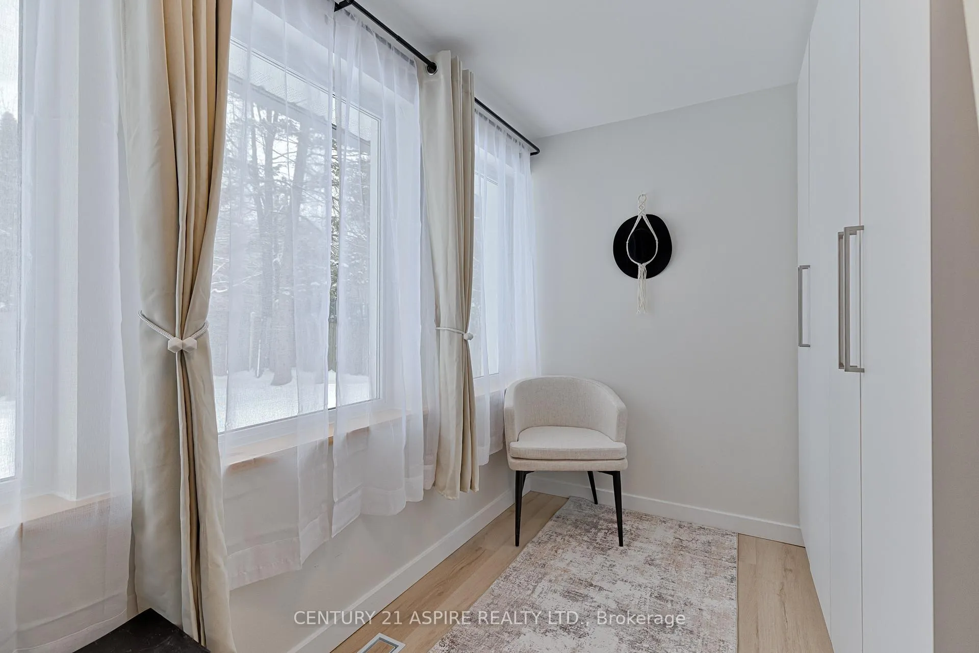 Photo 12 of 31 East Street E, Petawawa — HOMEH
