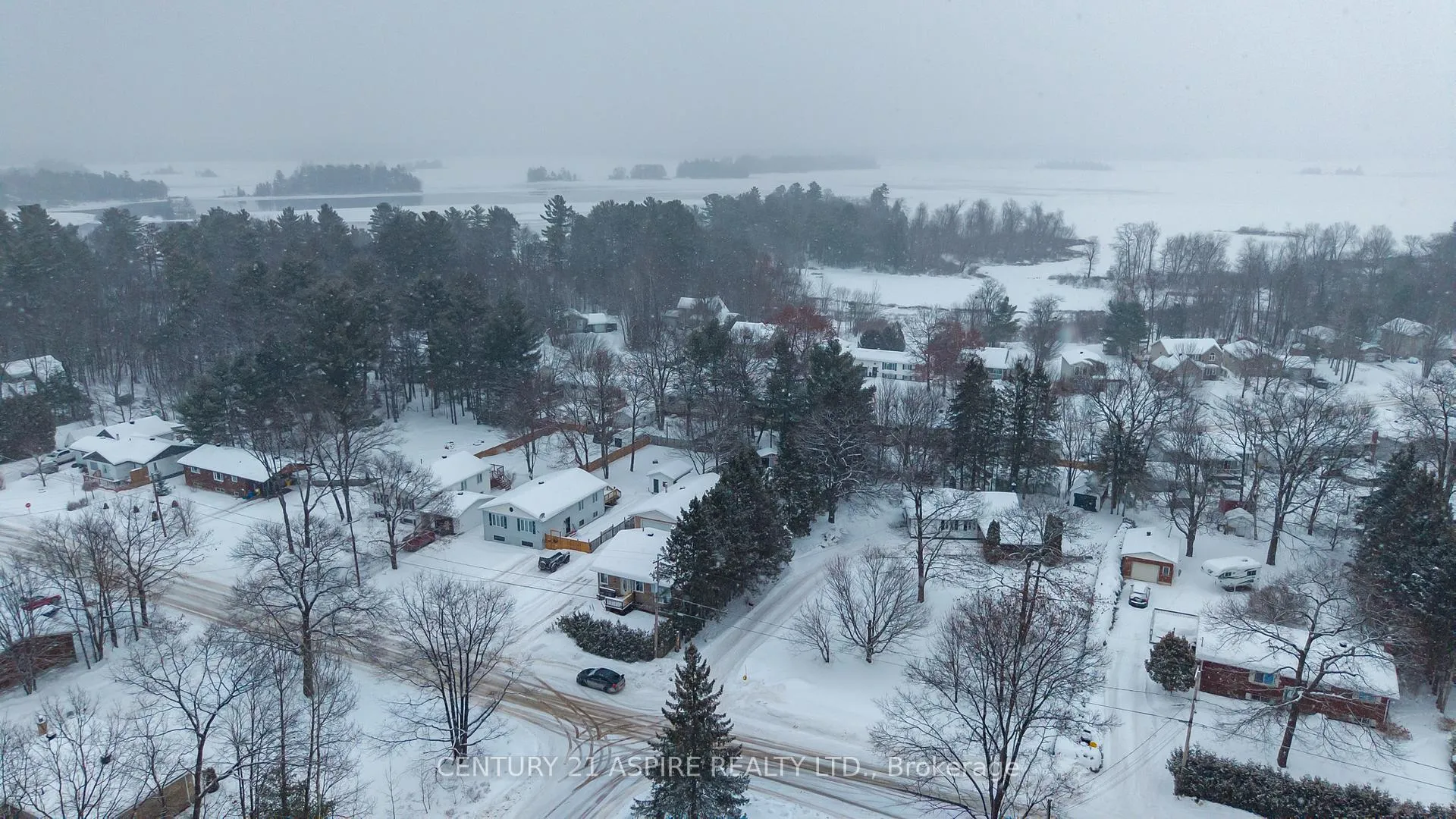 Photo 37 of 31 East Street E, Petawawa — HOMEH
