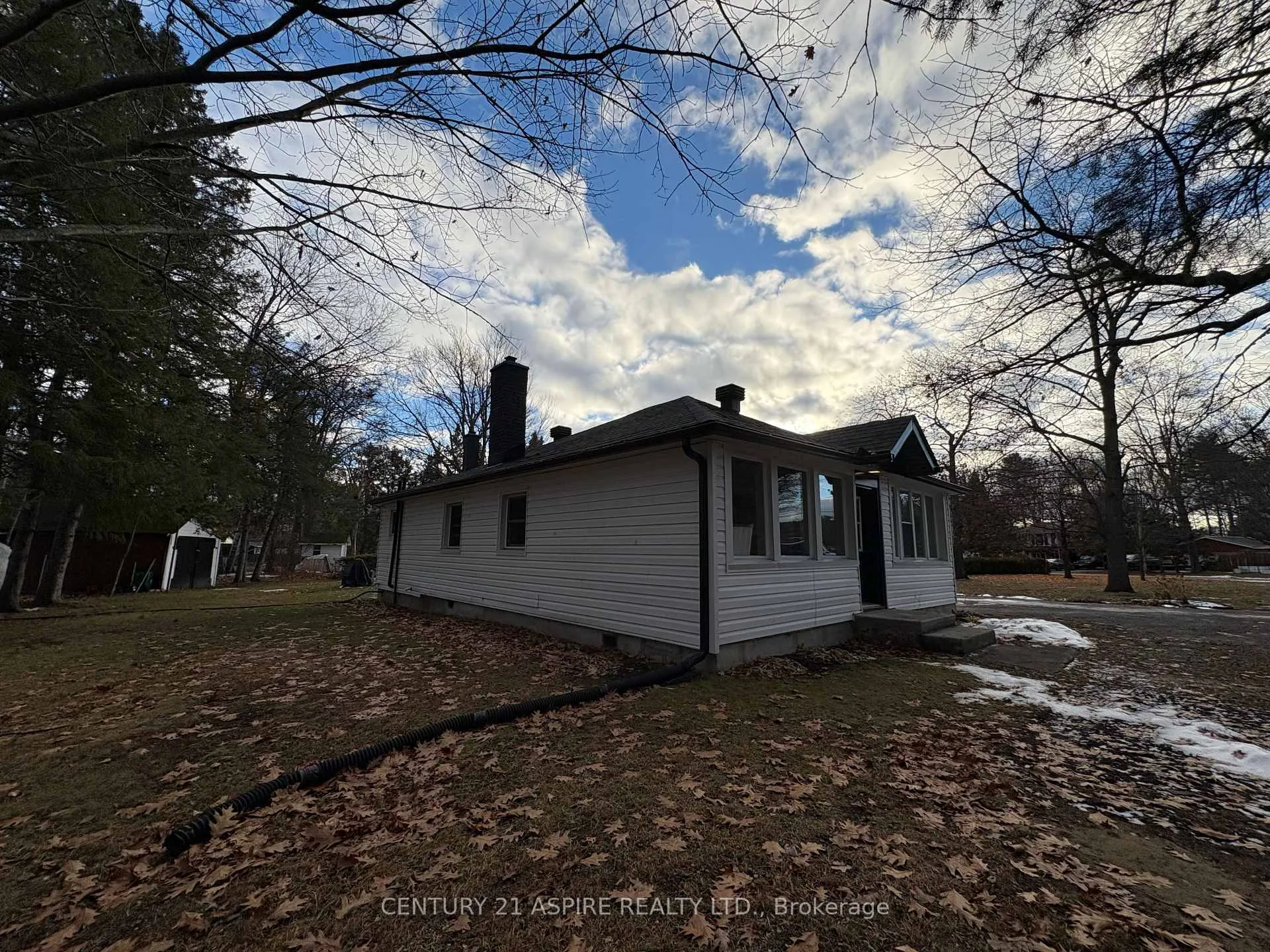 Photo 39 of 31 East Street E, Petawawa — HOMEH
