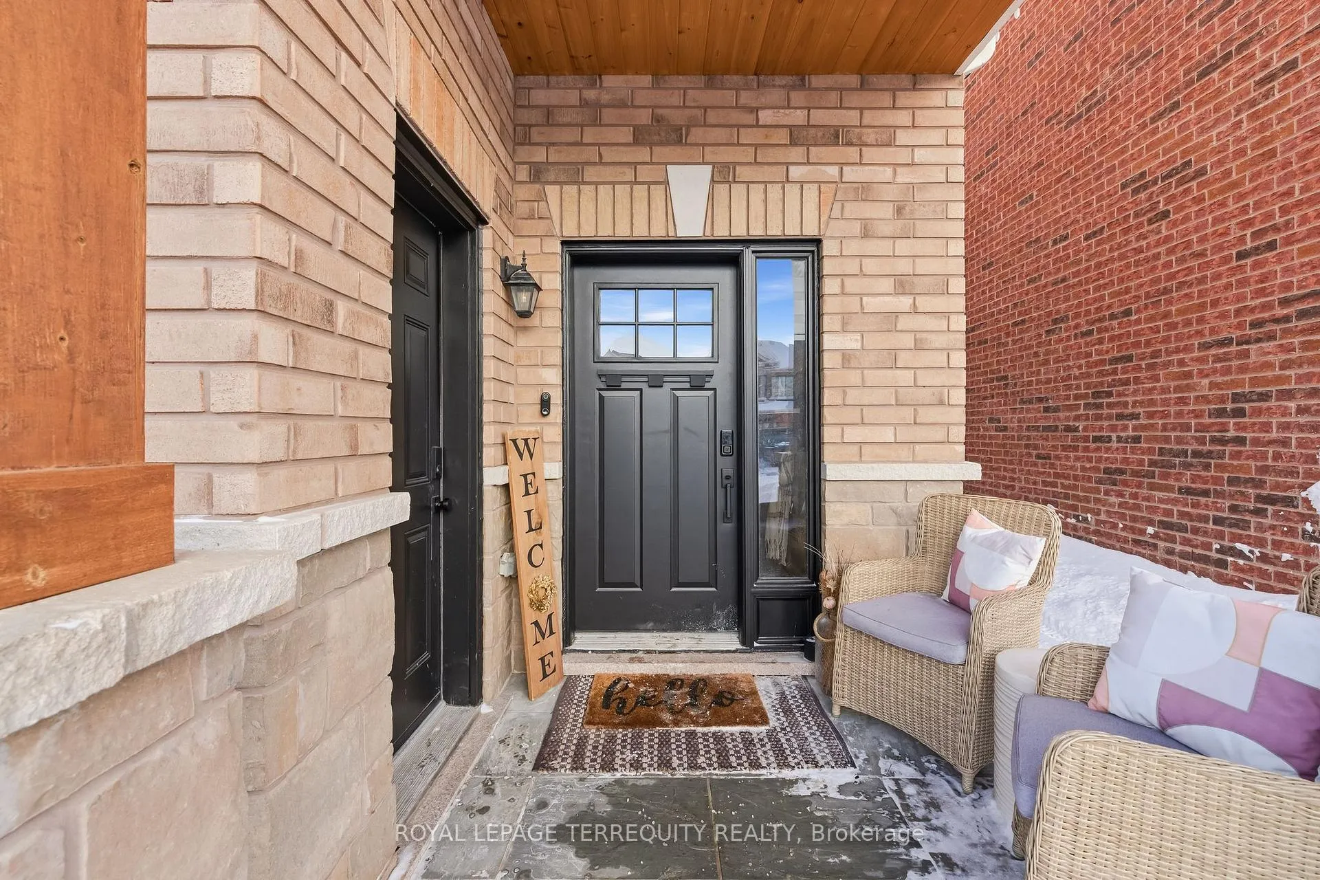 Photo 5 of 146 Underwood Drive, Whitby, Brooklin — HOMEH