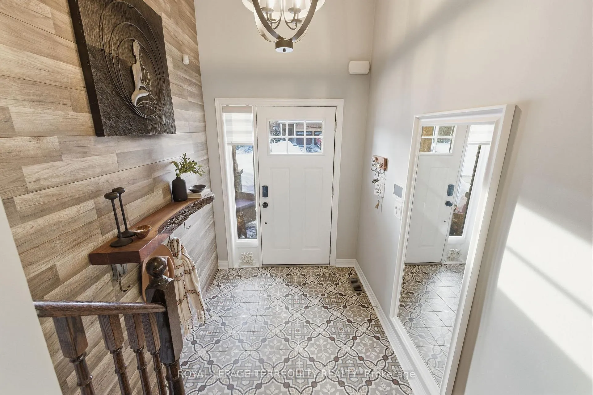 Photo 7 of 146 Underwood Drive, Whitby, Brooklin — HOMEH