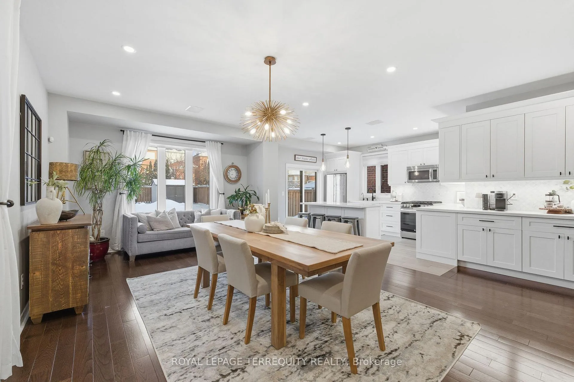 Photo 12 of 146 Underwood Drive, Whitby, Brooklin — HOMEH