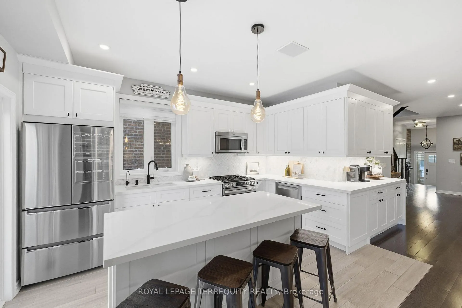 Photo 15 of 146 Underwood Drive, Whitby, Brooklin — HOMEH