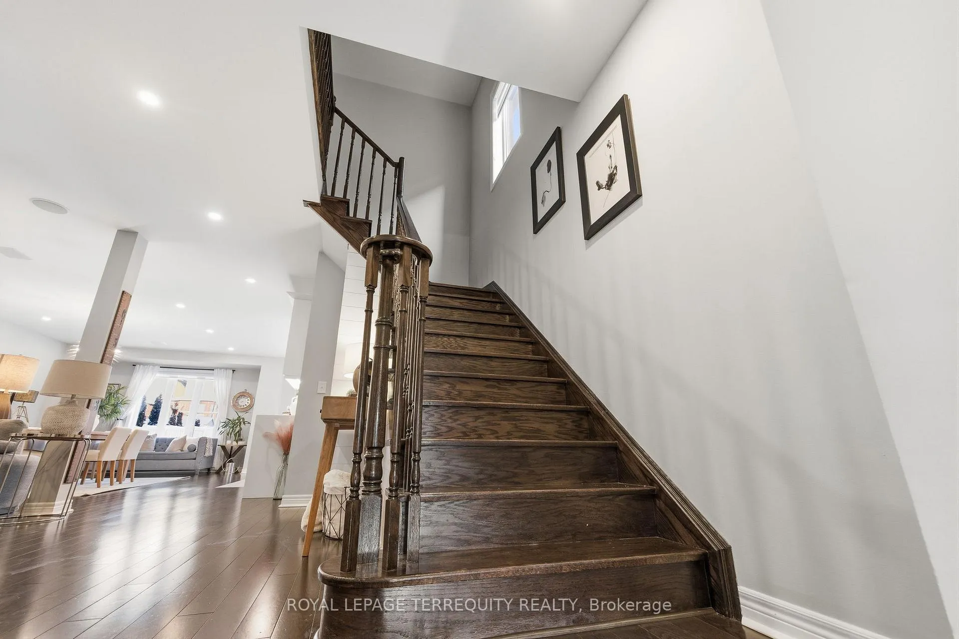 Photo 20 of 146 Underwood Drive, Whitby, Brooklin — HOMEH