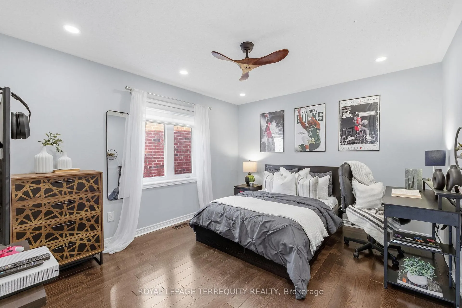 Photo 24 of 146 Underwood Drive, Whitby, Brooklin — HOMEH