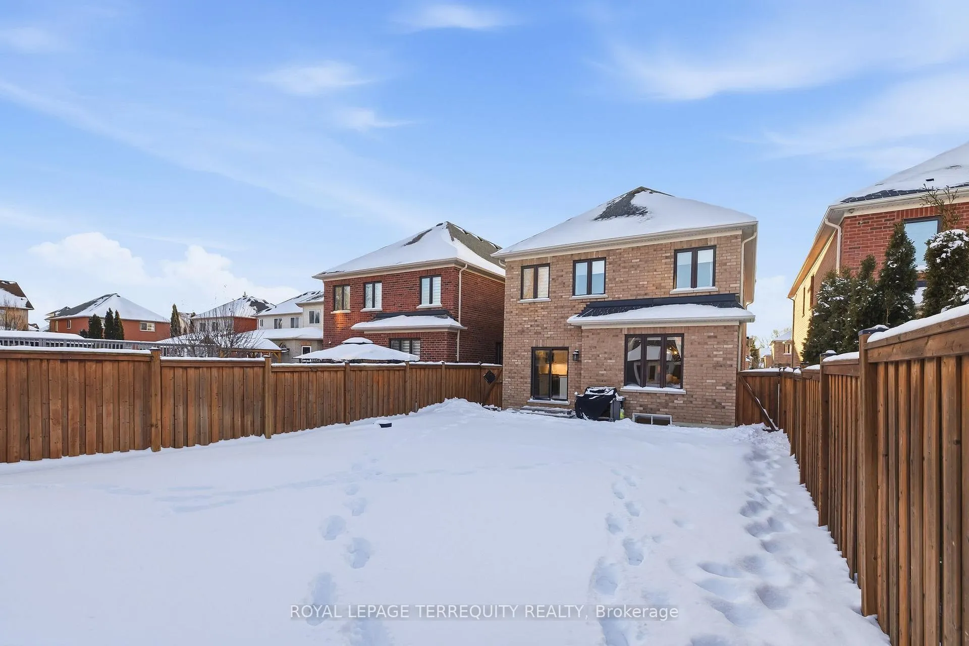 Photo 39 of 146 Underwood Drive, Whitby, Brooklin — HOMEH