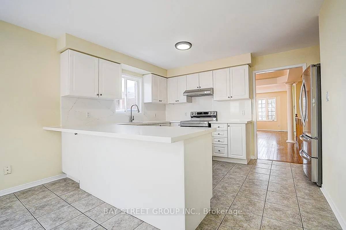 Photo 17 of 1021 Trail Valley Drive, Oshawa, Pinecrest — HOMEH