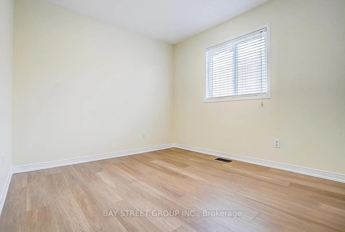 Photo 26 of 1021 Trail Valley Drive, Oshawa, Pinecrest — HOMEH