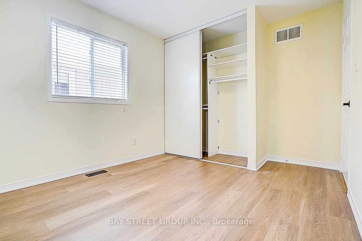 Photo 27 of 1021 Trail Valley Drive, Oshawa, Pinecrest — HOMEH