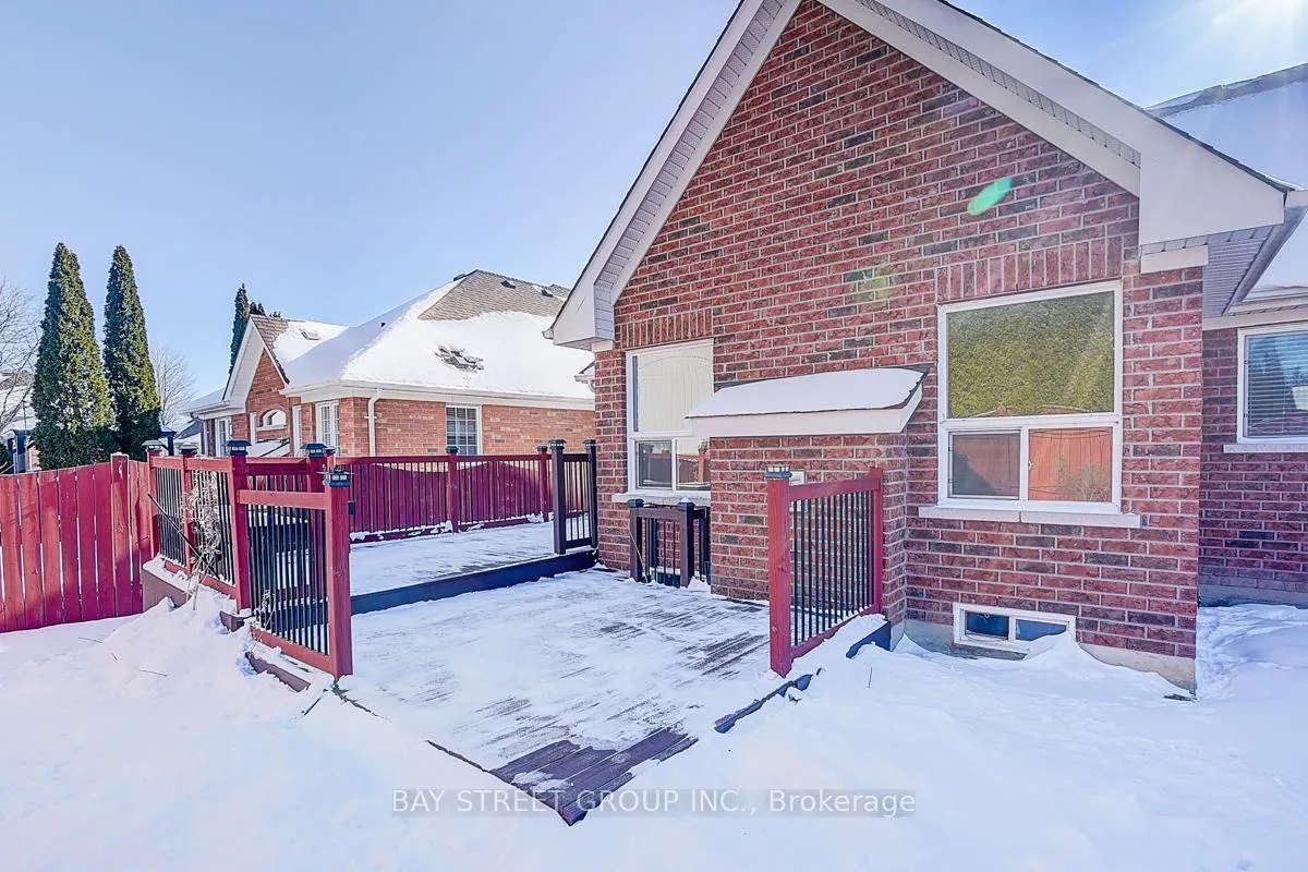 Photo 32 of 1021 Trail Valley Drive, Oshawa, Pinecrest — HOMEH