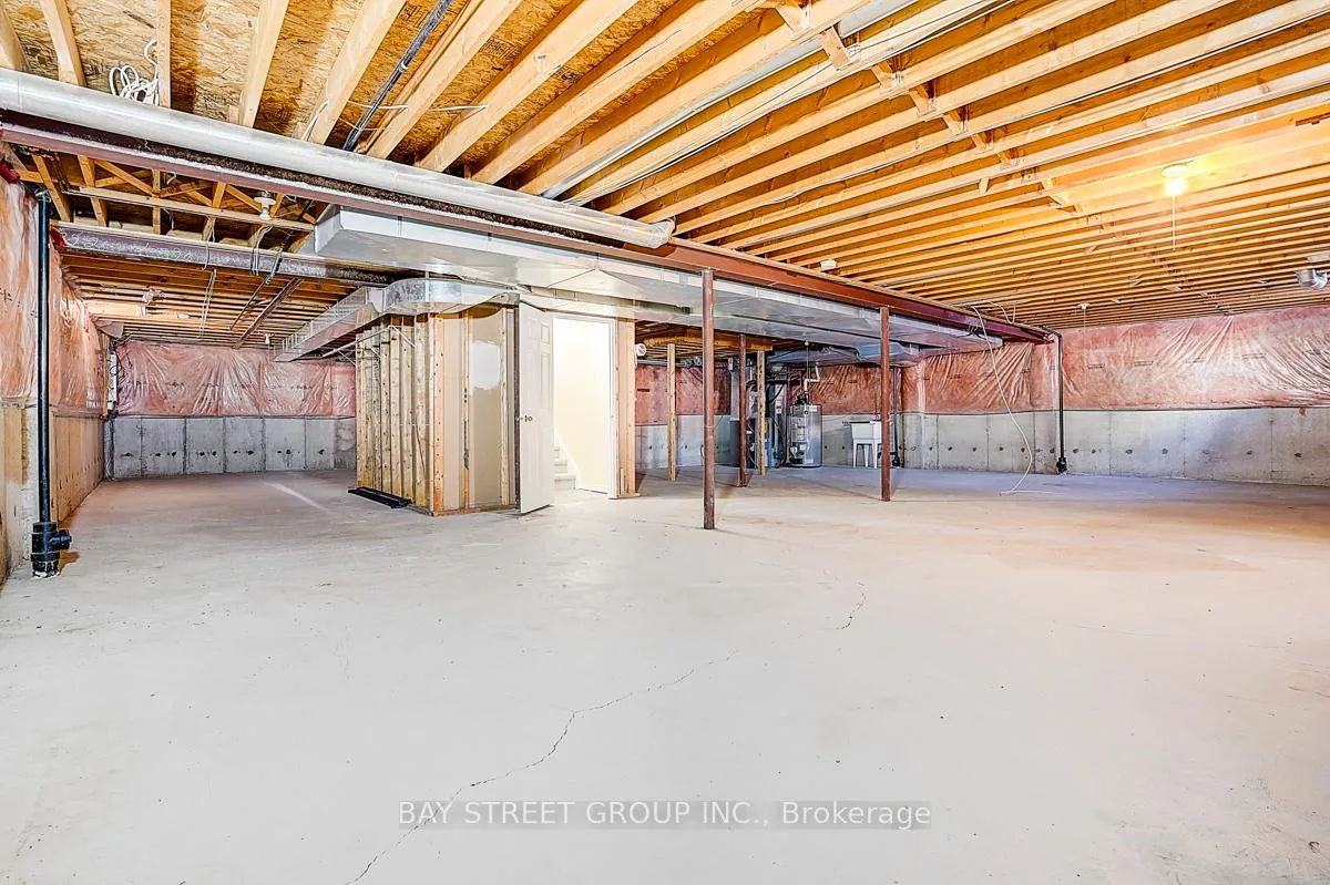 Photo 35 of 1021 Trail Valley Drive, Oshawa, Pinecrest — HOMEH
