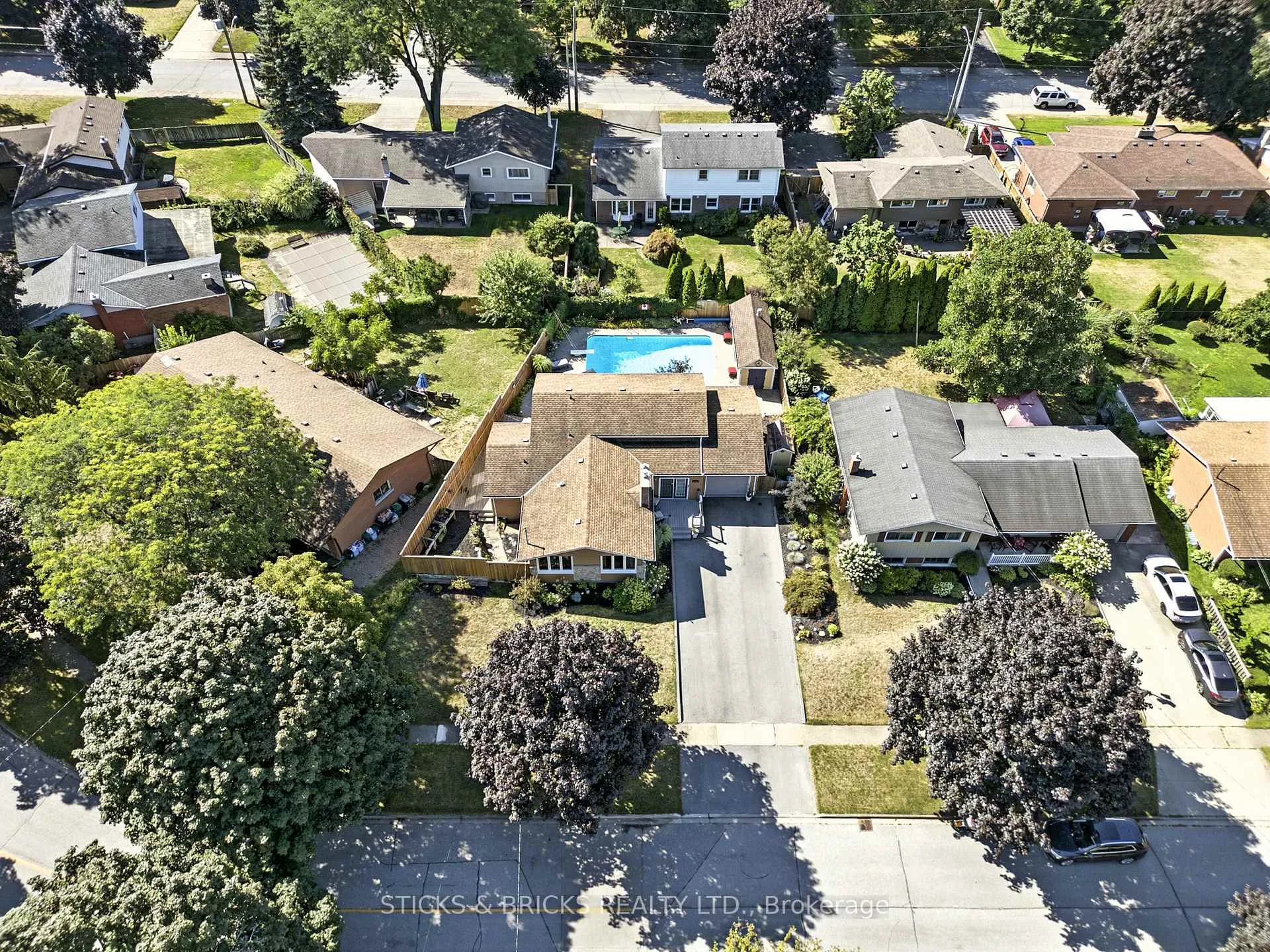 Photo 2 of 6750 Cherrygrove Road, Niagara Falls, Morrison — HOMEH