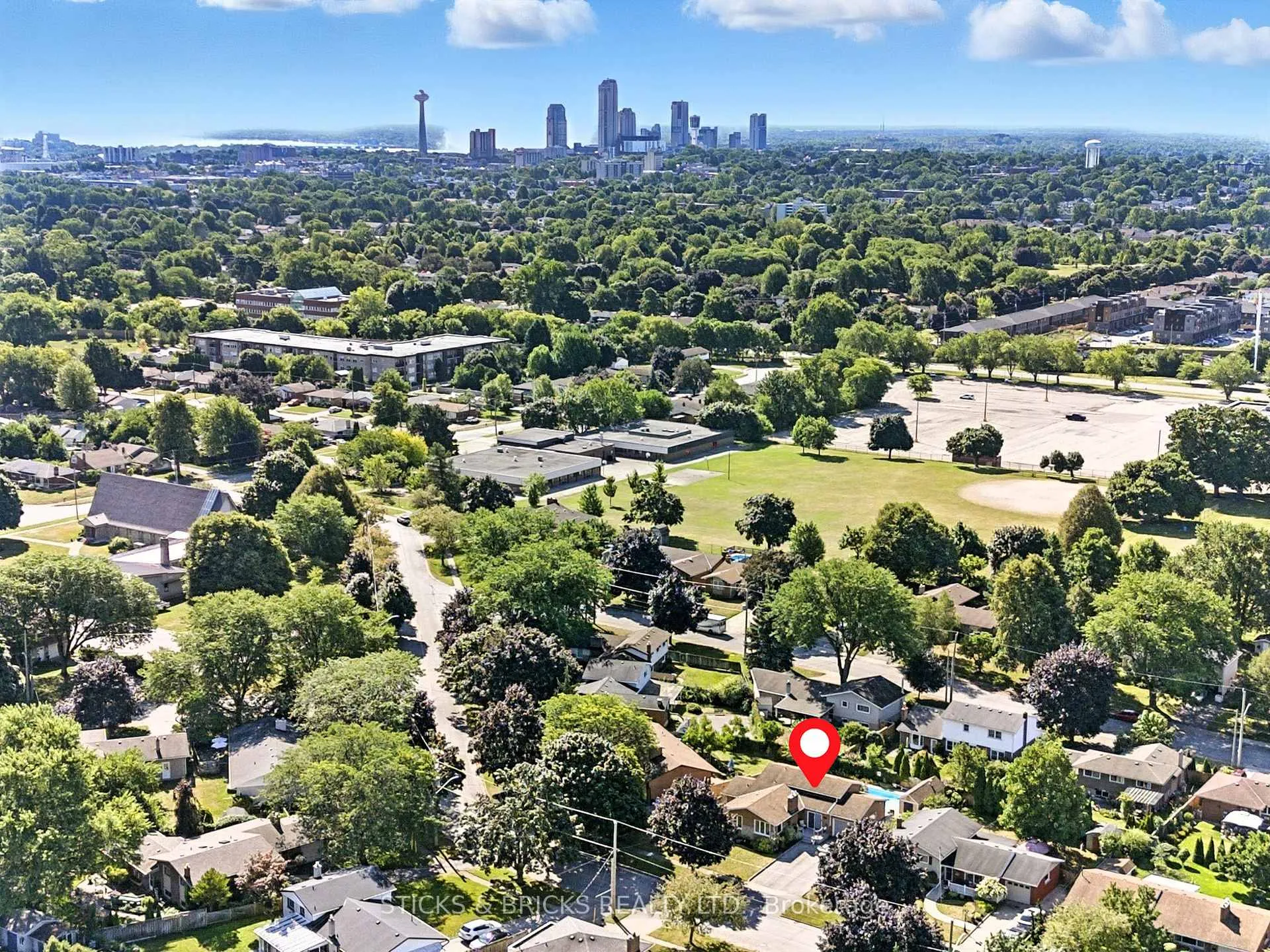 Photo 3 of 6750 Cherrygrove Road, Niagara Falls, Morrison — HOMEH