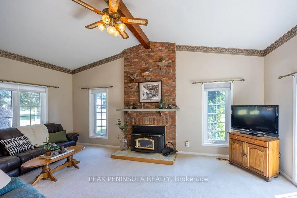 Photo 6 of 23 Backus Drive, Norfolk, Port Rowan — HOMEH