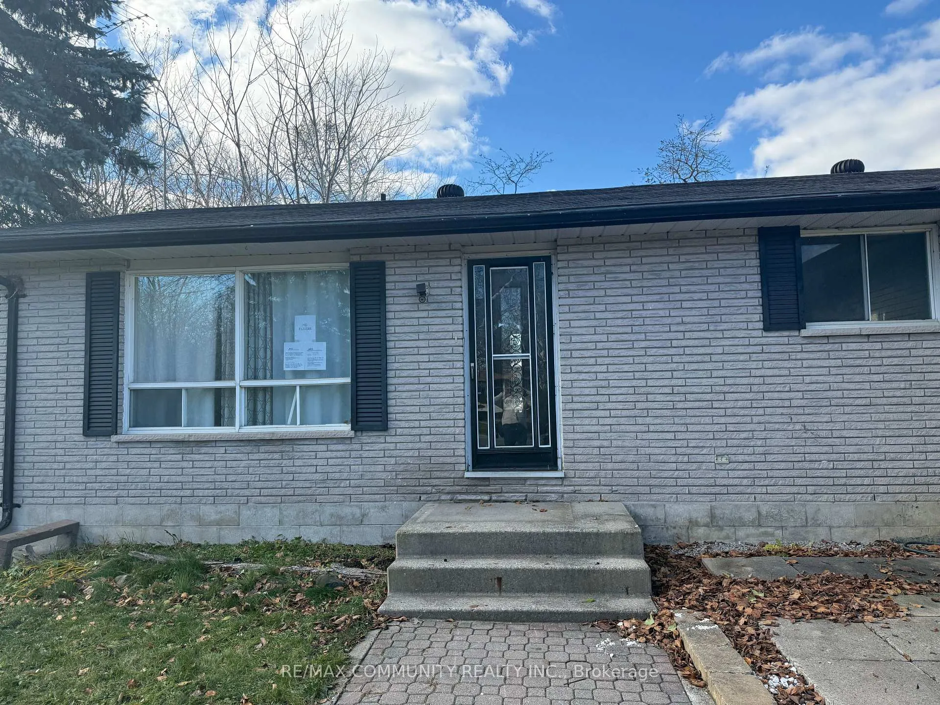 Photo 1 of 2082 St John's Road, Innisfil, Alcona — HOMEH