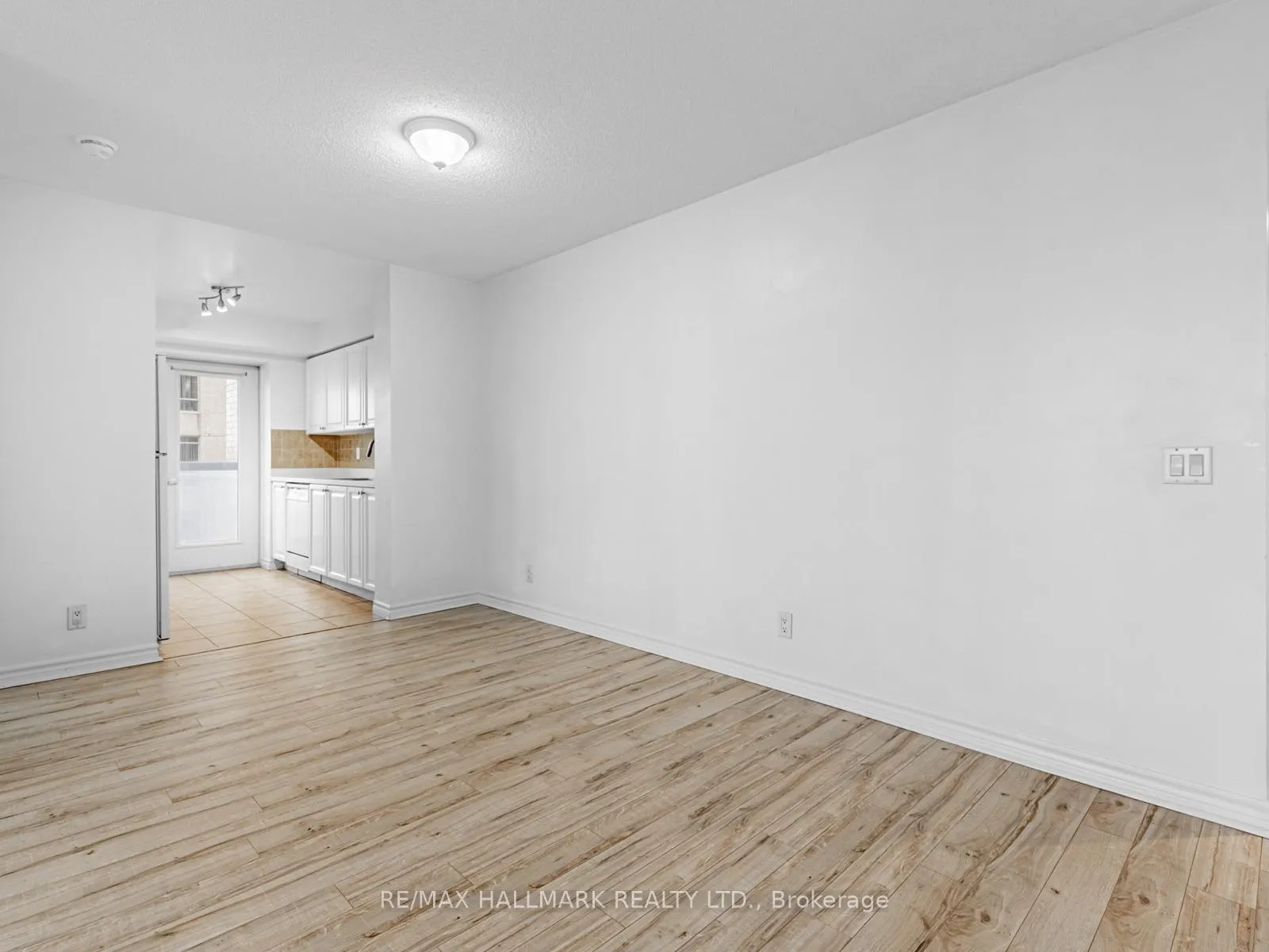 Photo 8 of Unit 436, 18 Mondeo Drive, Scarborough, Dorset Park — HOMEH