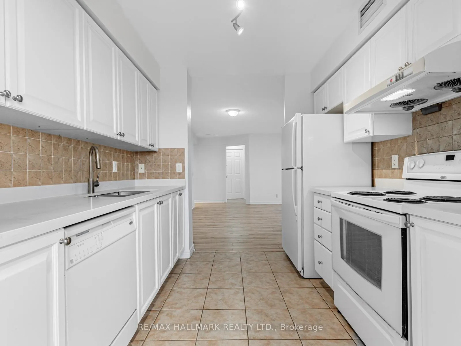 Photo 15 of Unit 436, 18 Mondeo Drive, Scarborough, Dorset Park — HOMEH
