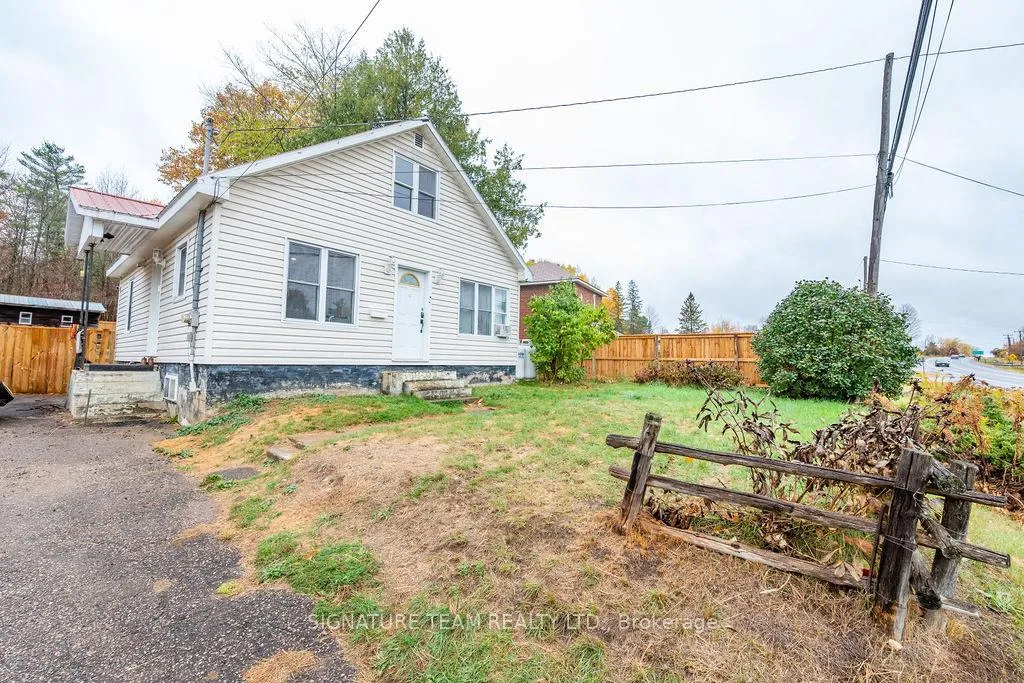 Photo 1 of 8613 60 Highway, North Algona Wilberforce, North Algona/Wilberforce Twp — HOMEH