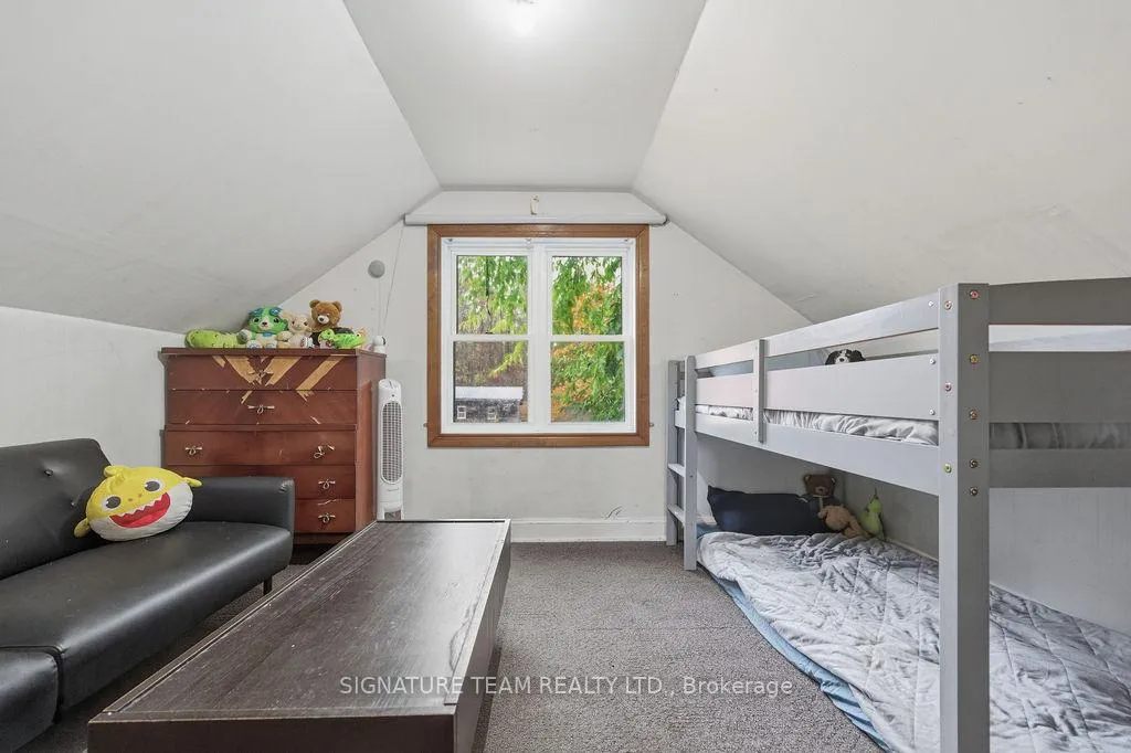 Photo 15 of 8613 60 Highway, North Algona Wilberforce, North Algona/Wilberforce Twp — HOMEH