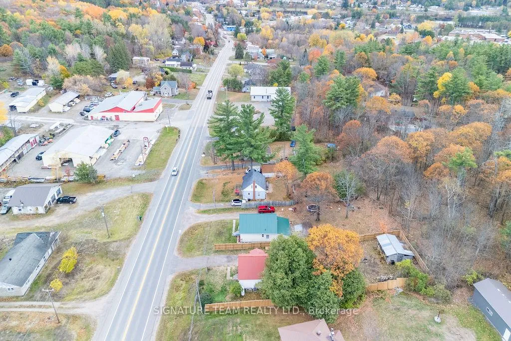 Photo 31 of 8613 60 Highway, North Algona Wilberforce, North Algona/Wilberforce Twp — HOMEH