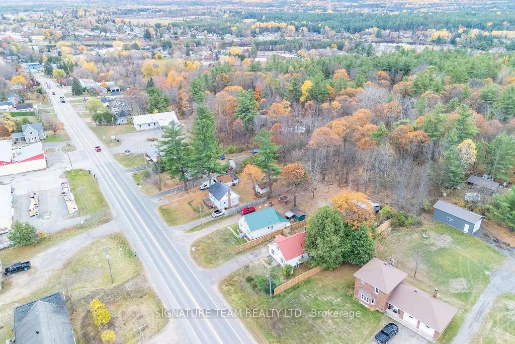 Photo 32 of 8613 60 Highway, North Algona Wilberforce, North Algona/Wilberforce Twp — HOMEH