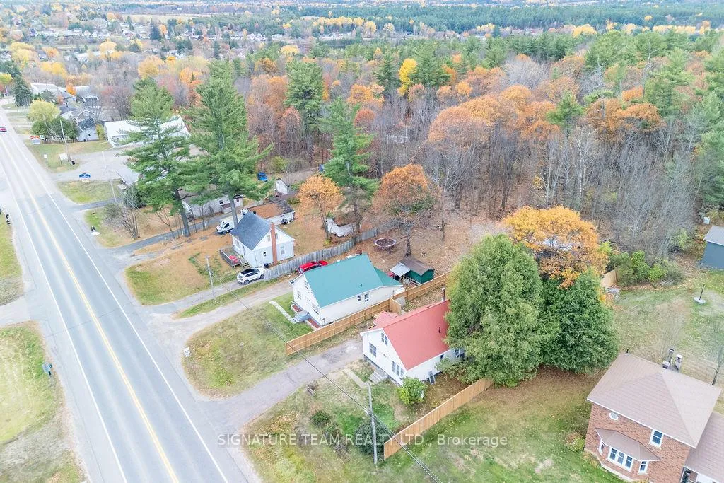 Photo 33 of 8613 60 Highway, North Algona Wilberforce, North Algona/Wilberforce Twp — HOMEH