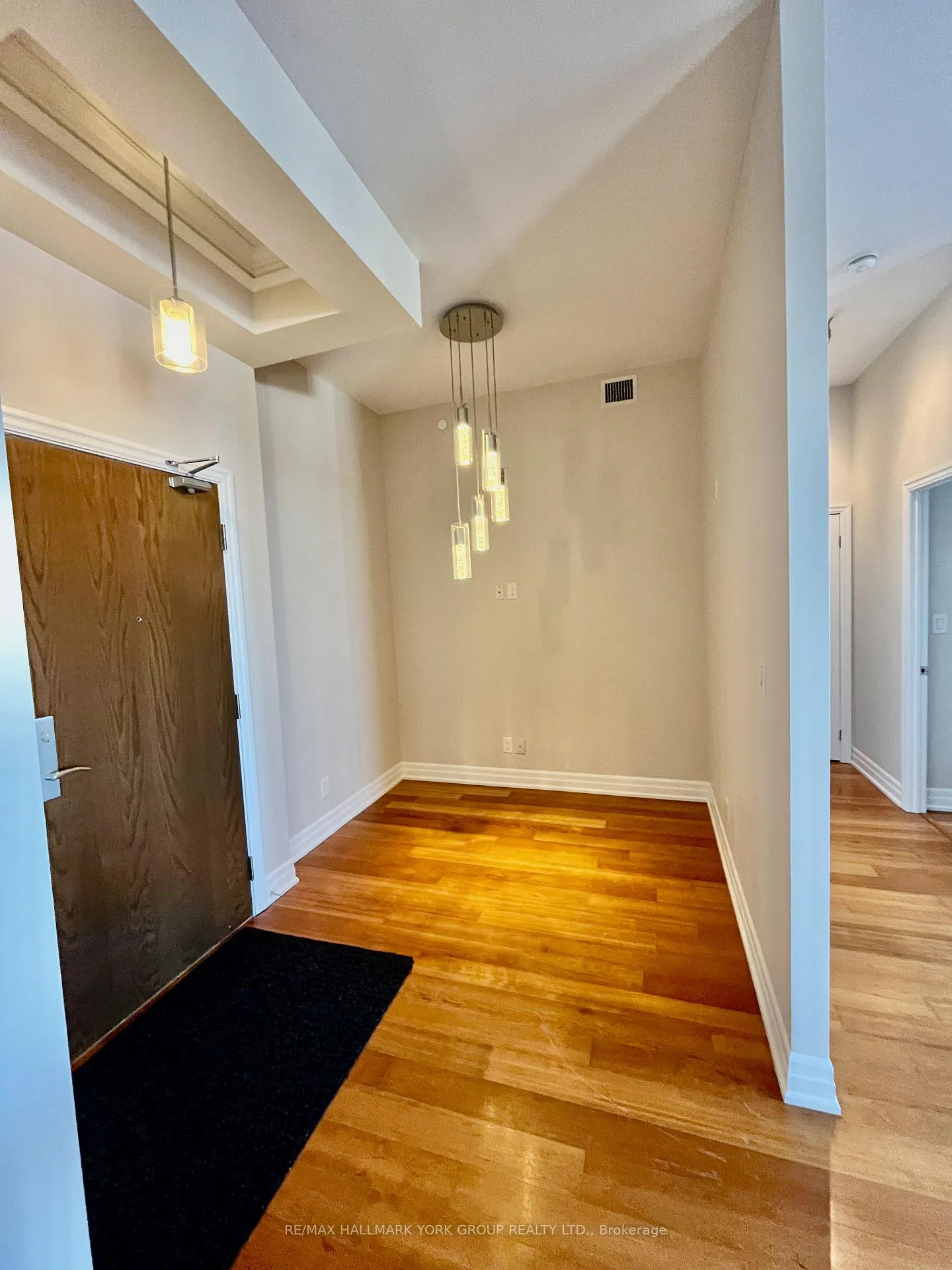Photo 12 of Unit 509, 111 Civic Square Gate, Aurora, Bayview Wellington — HOMEH