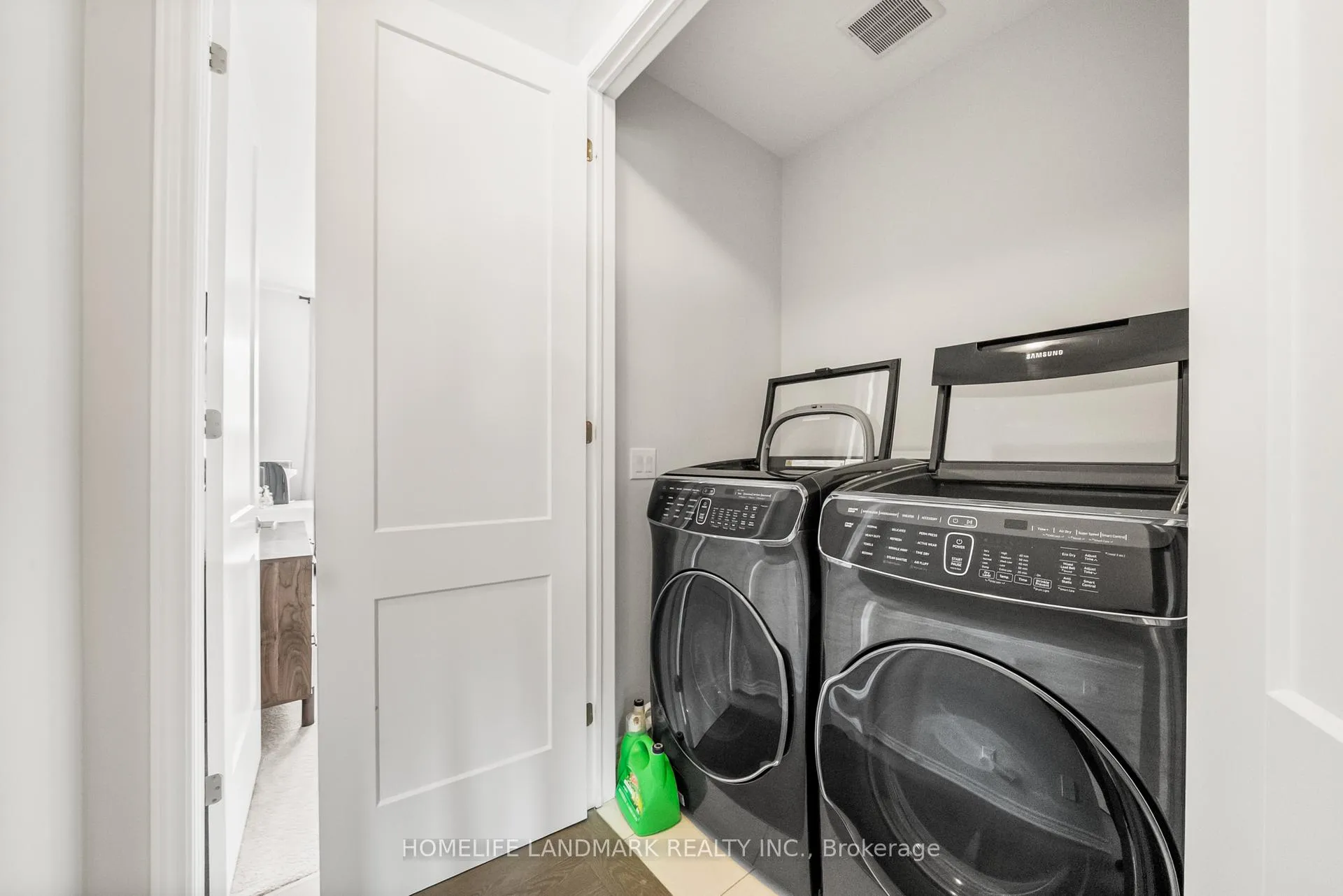 Photo 40 of 64 Bremner Street, Whitby, Rolling Acres — HOMEH