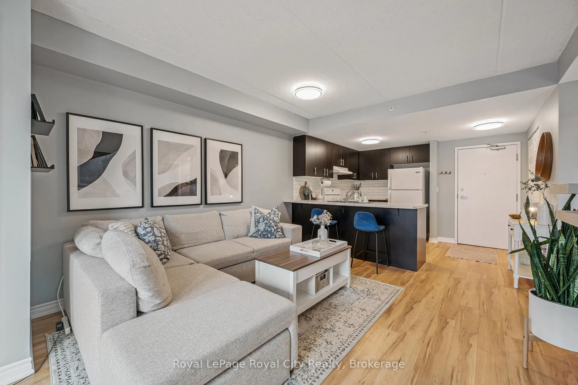 Photo 2 of Unit 309, 41 Goodwin Drive, Guelph, Pineridge/Westminster Woods — HOMEH