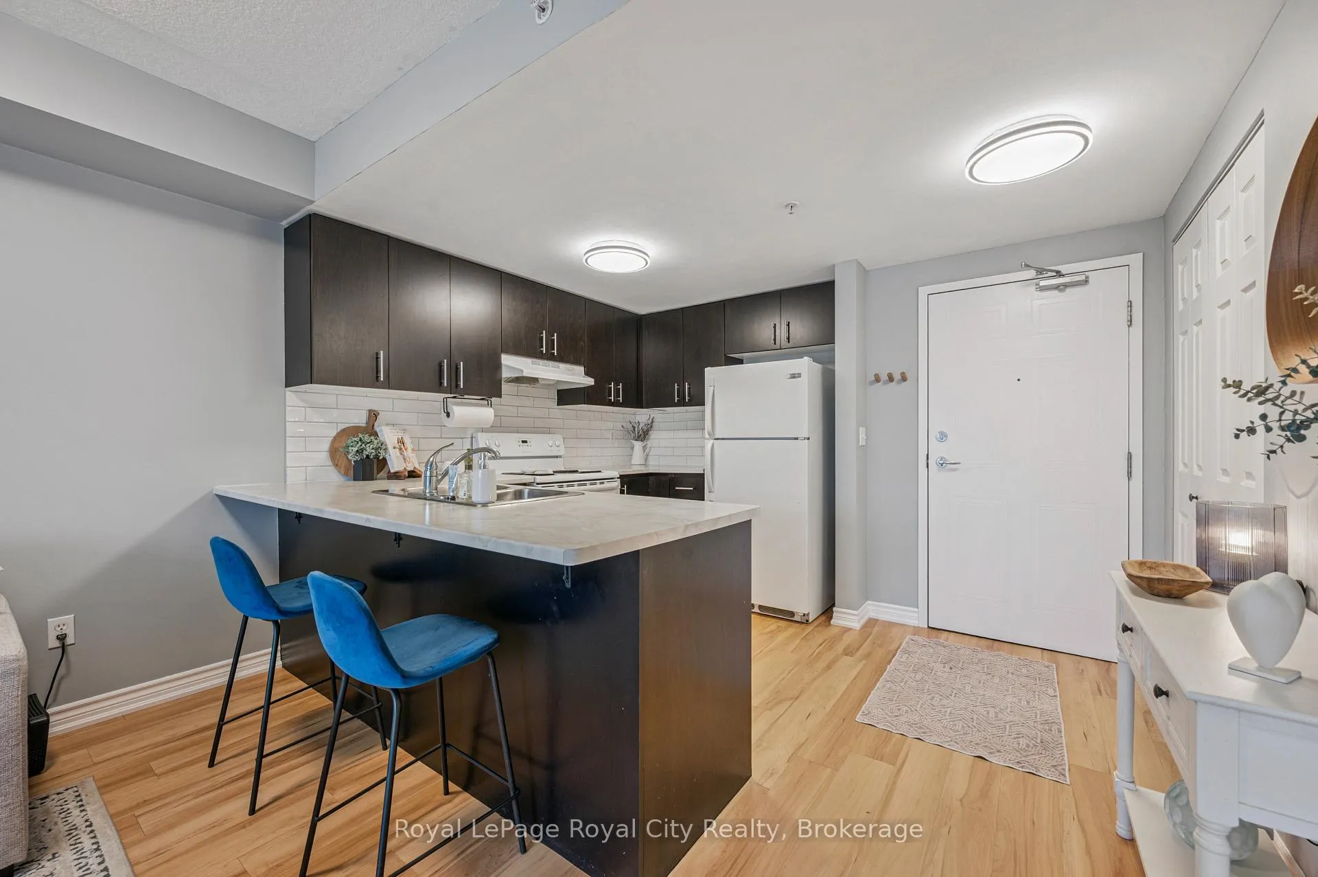 Photo 5 of Unit 309, 41 Goodwin Drive, Guelph, Pineridge/Westminster Woods — HOMEH