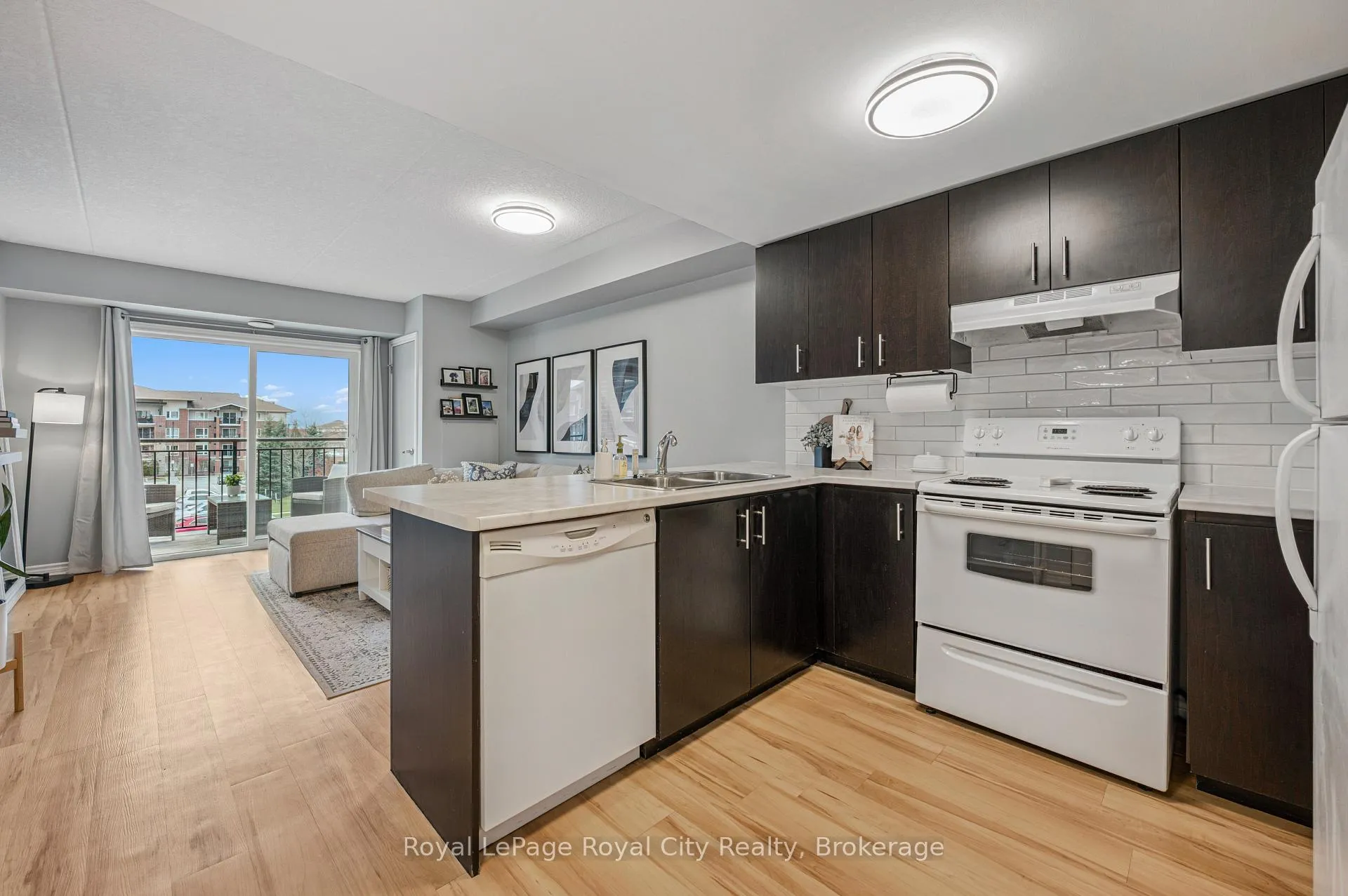 Photo 8 of Unit 309, 41 Goodwin Drive, Guelph, Pineridge/Westminster Woods — HOMEH