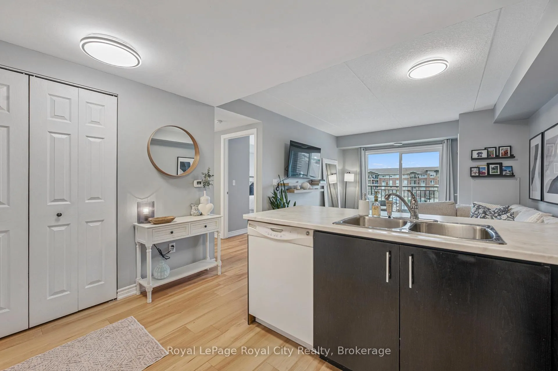Photo 9 of Unit 309, 41 Goodwin Drive, Guelph, Pineridge/Westminster Woods — HOMEH