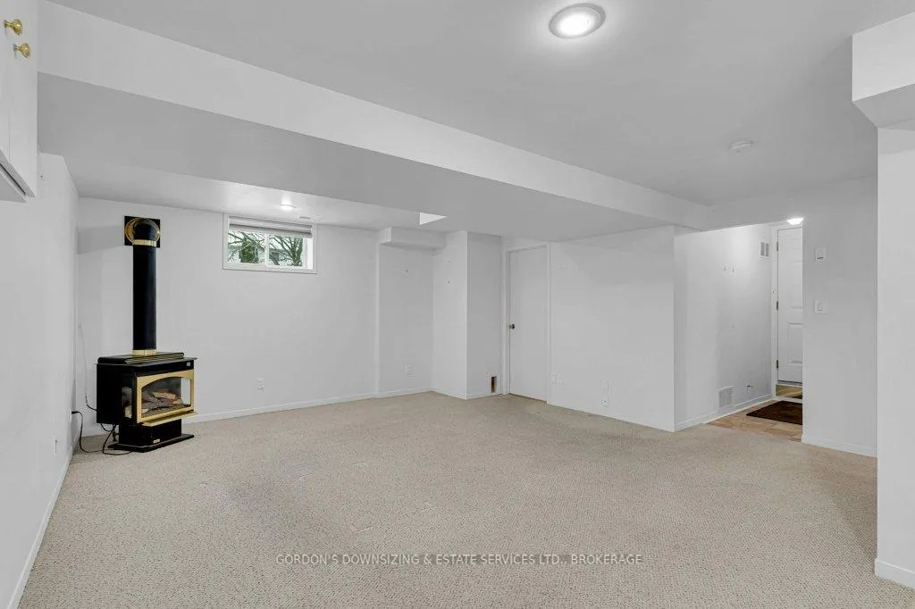 Photo 32 of 35 Mortensen Drive, Loyalist, Amherstview — HOMEH