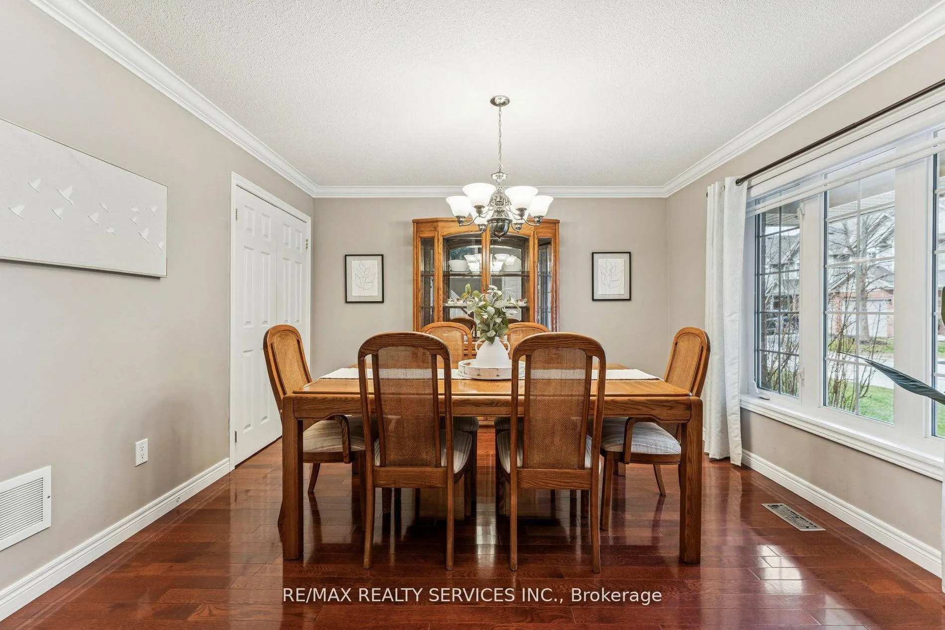 Photo 5 of 14 McKinley Crescent, Caledon, Caledon East — HOMEH