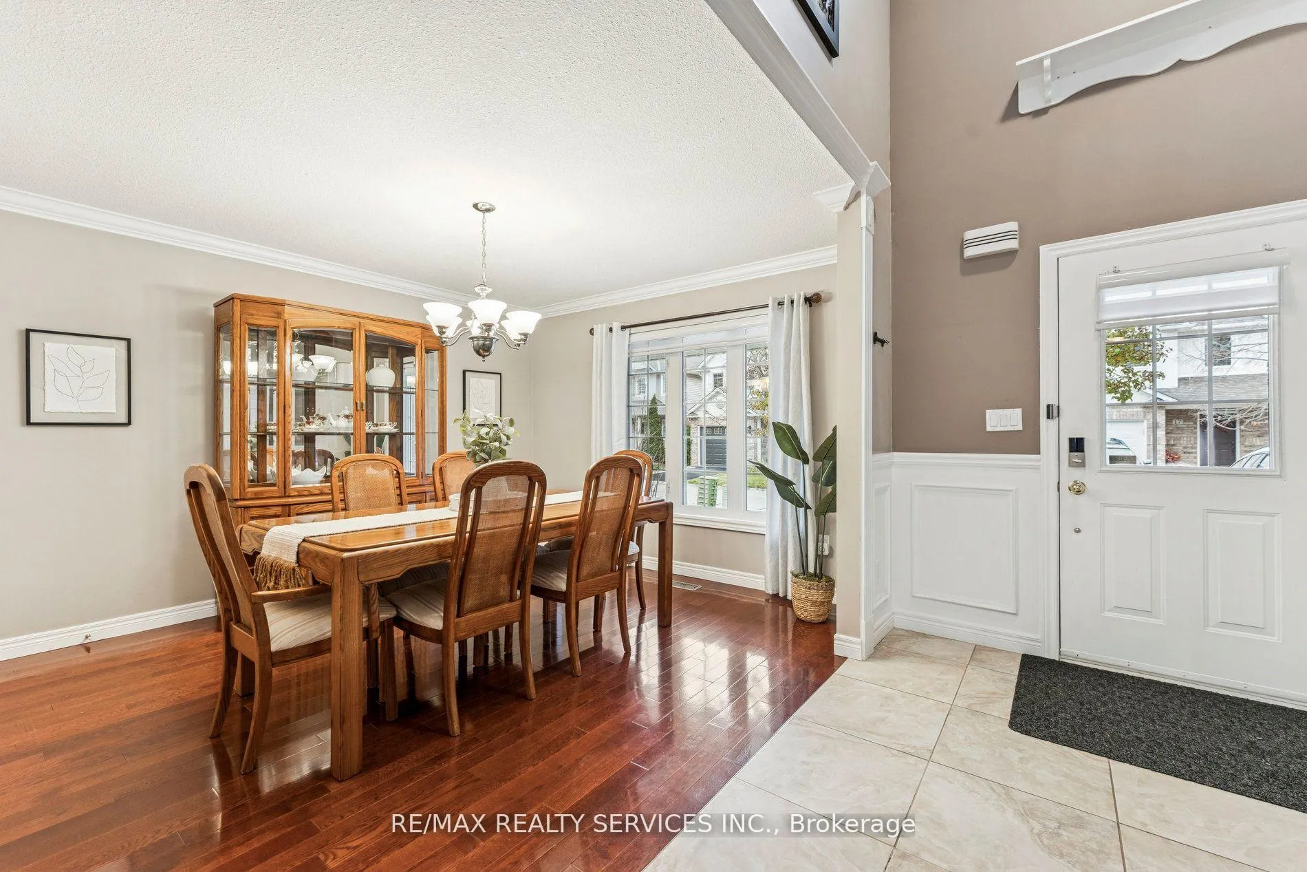 Photo 6 of 14 McKinley Crescent, Caledon, Caledon East — HOMEH