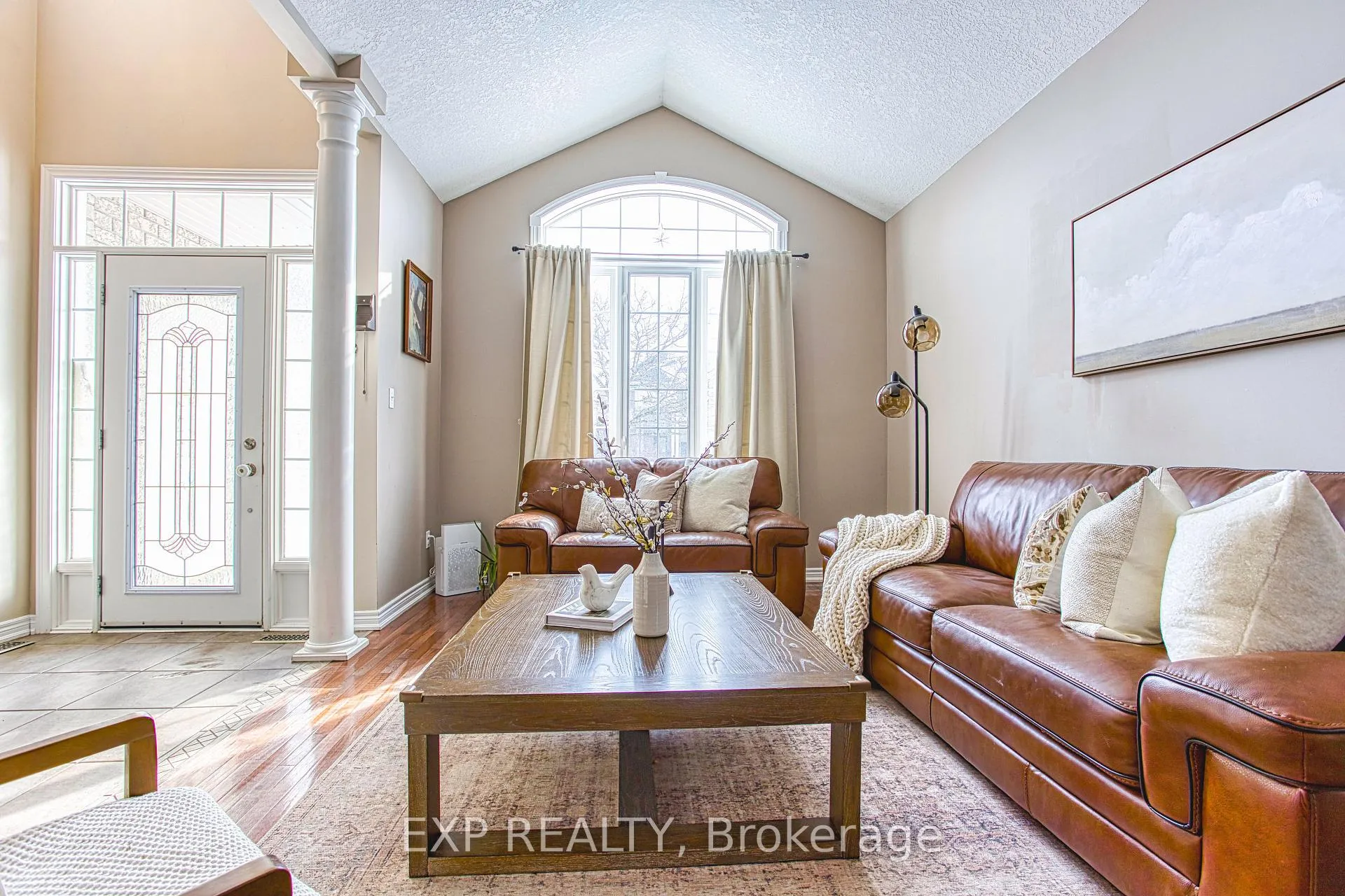 Photo 8 of 52 Biggs Avenue, Hamilton, Meadowlands — HOMEH