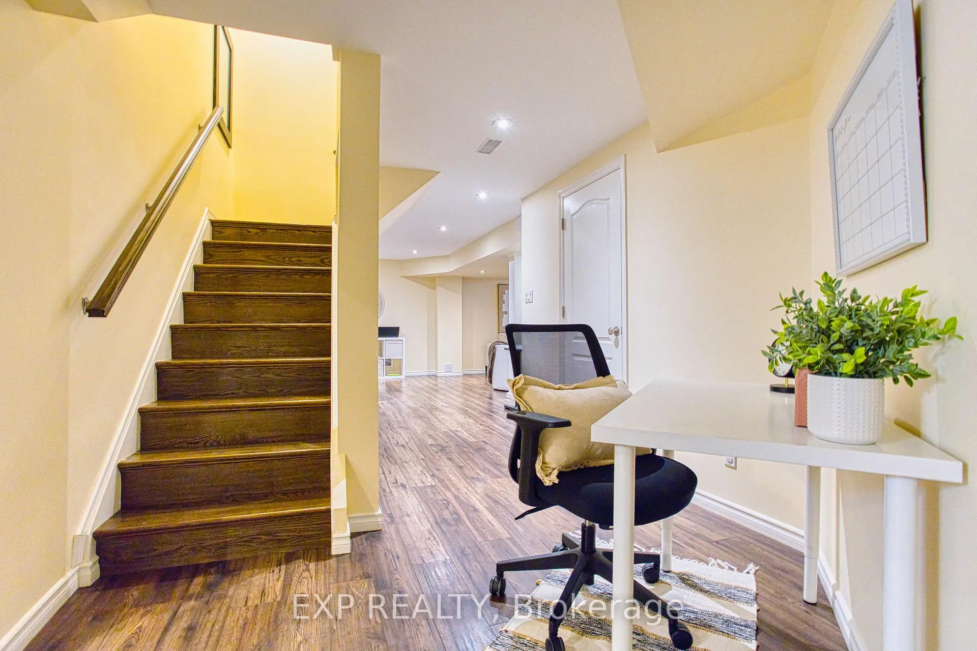 Photo 43 of 52 Biggs Avenue, Hamilton, Meadowlands — HOMEH
